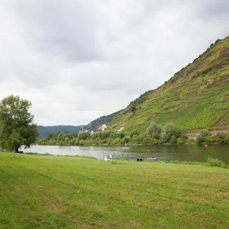Alluring In With Balcony Apartman Ernst